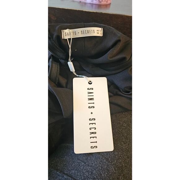 NWT Saints & Secrets Black Ruffle Bottom Cross Back Dress Size Large - Picture 5 of 7